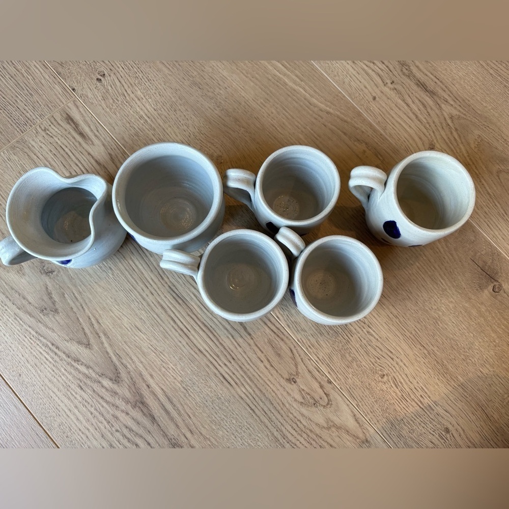 Williamsburg Pottery Espresso Creamer and Sugar Set - Picture 3 of 6